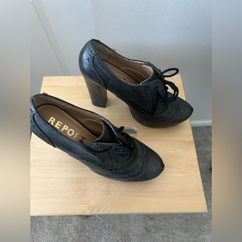 NWOT Report Women's Black Lace Up Boots - Picture 8 of 9